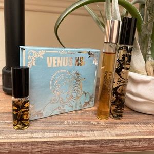 Assorted lot of perfumes and Venus eye shadow pallet. Gently used.